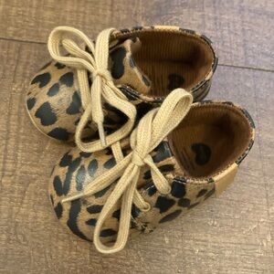 Adorable Leopard Print Baby Shoes